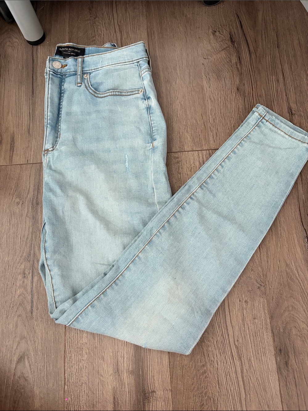 Banana Republic Light Blue High Rise Skinny Jeans. Women’s size 26/2